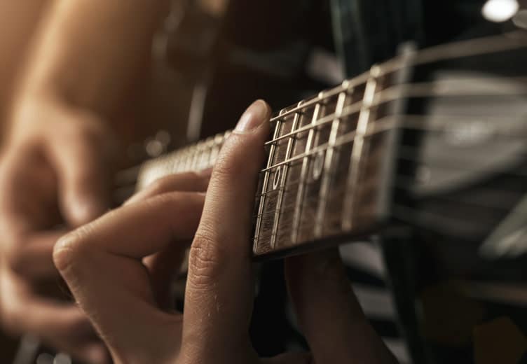 Schallschutz bei Trockenbau Bonn: Gitarre